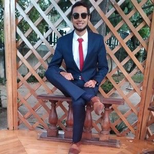 Meet your Posher, Alex